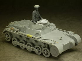 �z�[���A���C���[�J�b�^�[�̕��̓^�~��